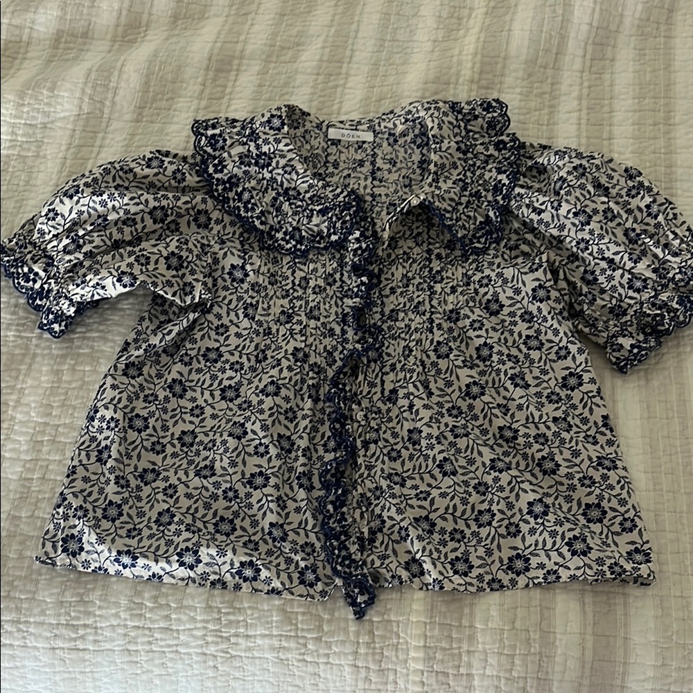 Doen Navy and White Floral Blouse